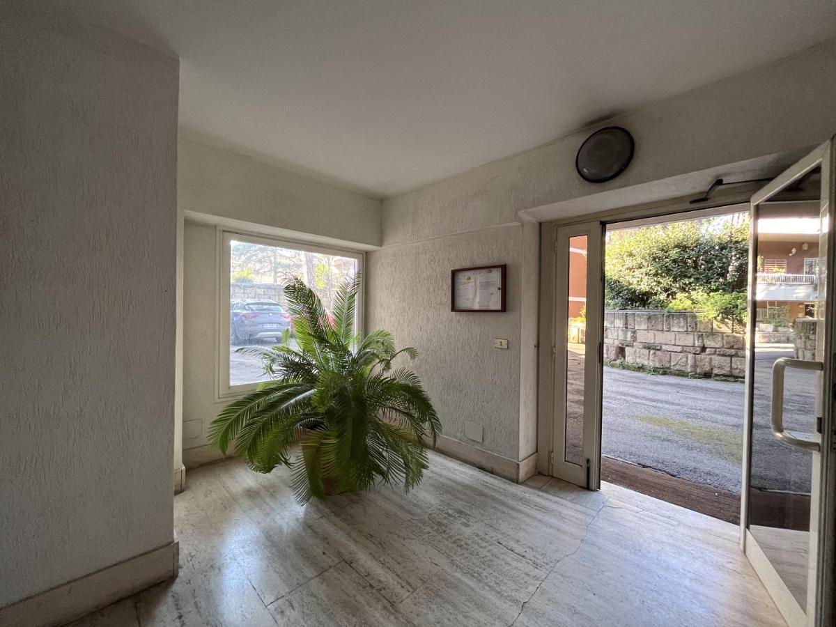Monolocale A Mostacciano Rome Exterior photo