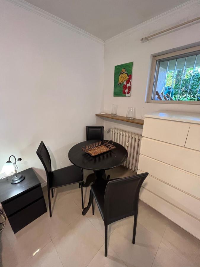 Monolocale A Mostacciano Rome Exterior photo